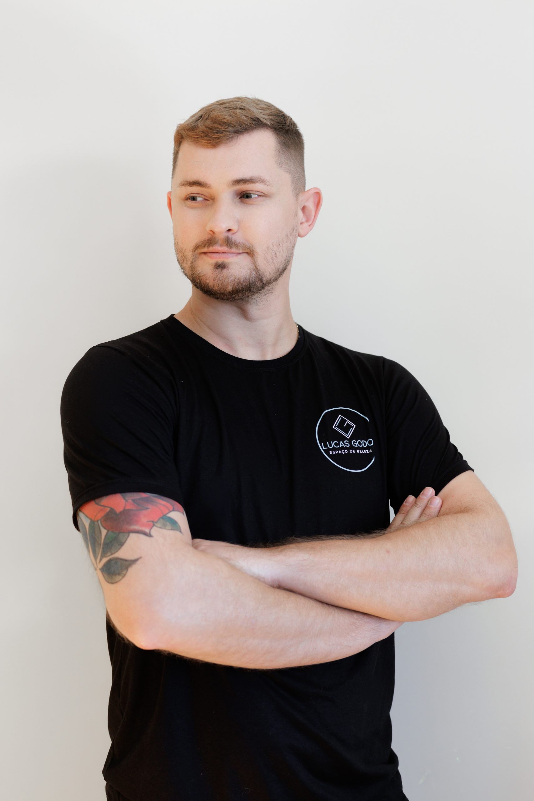 Lucas Godoi Espaço de Beleza - Salão de Beleza em Ponta Grossa - Serviços de Cabelo, Maquiagem, Unhas, Estética Facial e Corporal, com Produtos de Alta Qualidade.
